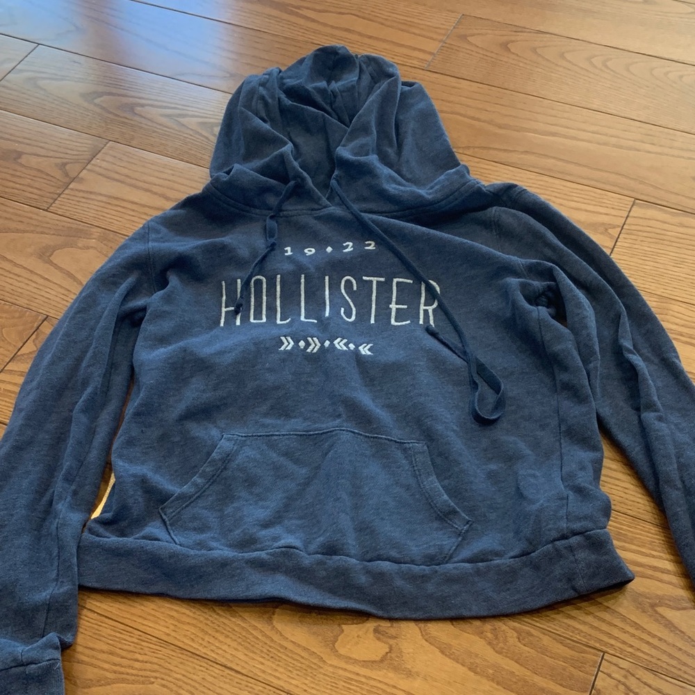 Hollister Deep Blue Pullover Hoodie with Chest Logo size small
